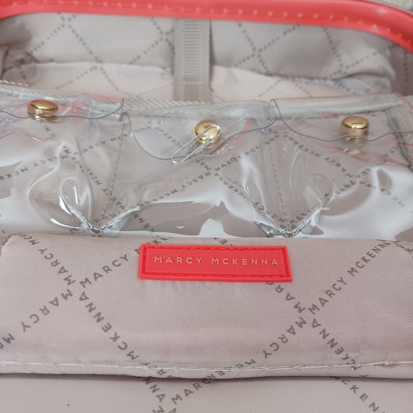 Marcy McKenna 2- in 1 Essential St.Tropez design beauty, makeup case - Picture 10 of 16